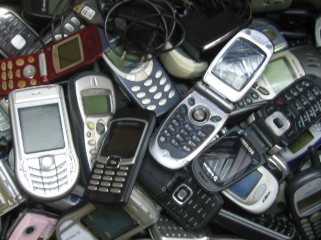 Kupię stare i nowe telefony sprawne i uszkodzone złom telefoniczny - Opole  - AlleOpole.pl
