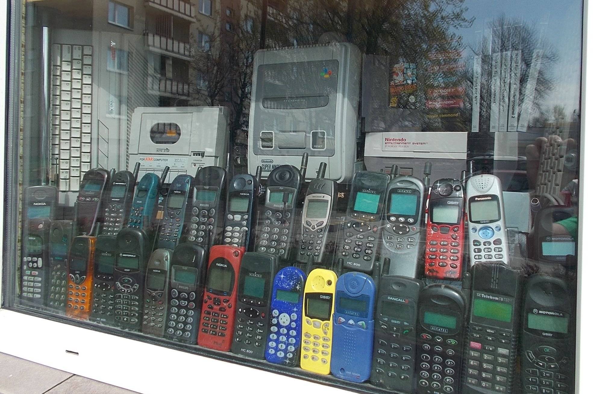 skup, sprzedaż i wymiana konsol oraz telefonów nowe i retro opole gotówka od ręki!